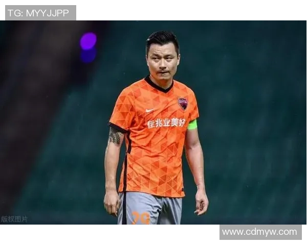 张源在关键时刻建功助力上海海港赢得重要比赛胜利