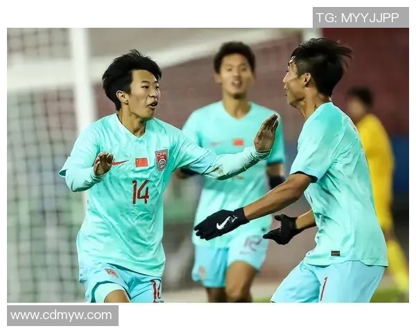 巴顿传球助攻队友展现团队合作精神引领比赛胜利