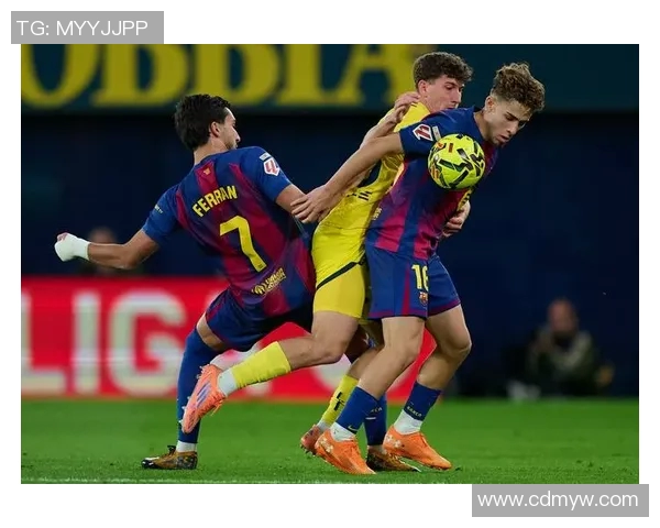 巴塞罗那连胜受阻，遭比利亚雷亚尔逼平，梅西攻势乏力表现疲软