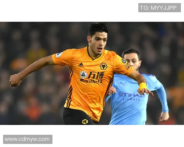 利物浦主场作战爆冷负于狼队，英超冠军悬念再添波澜